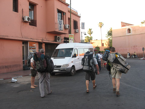 Départ en minibus
